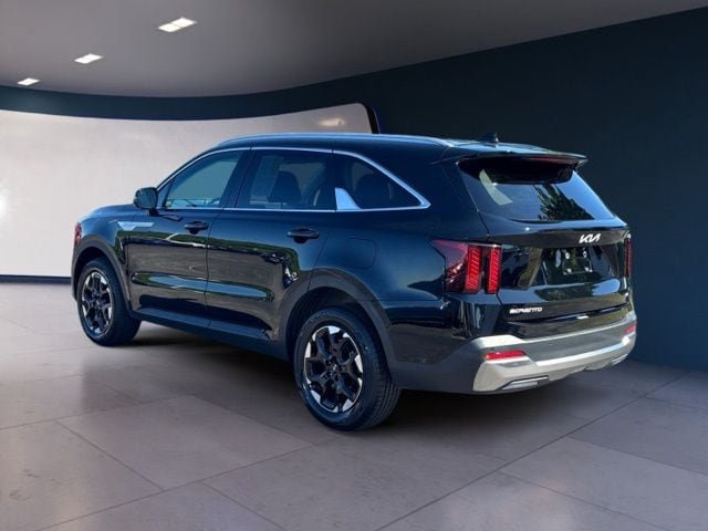 Certified 2024 Kia Sorento S AWD/4WD image 3