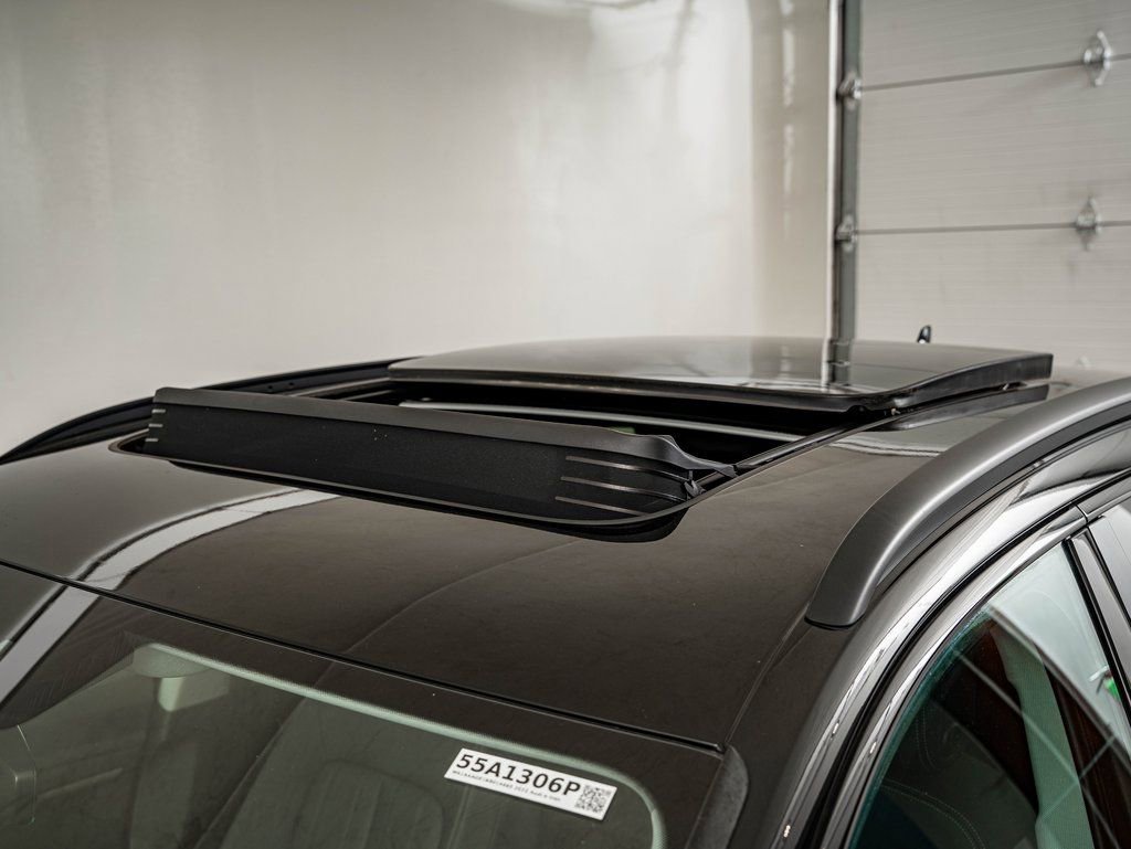 Used 2022 Audi e-tron Premium w/ Convenience Plus Package image 13