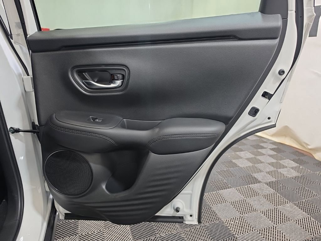 Used 2026 Honda HR-V LX image 25