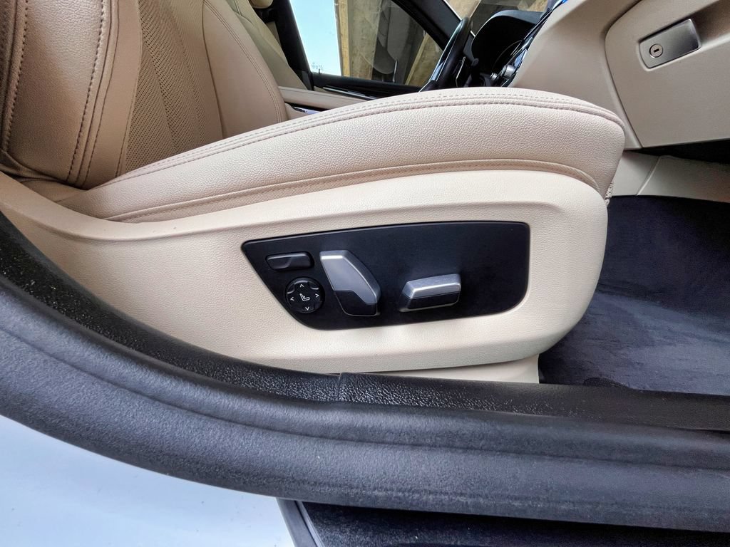 Used 2021 BMW 530i xDrive w/ Convenience Package AWD/4WD image 48