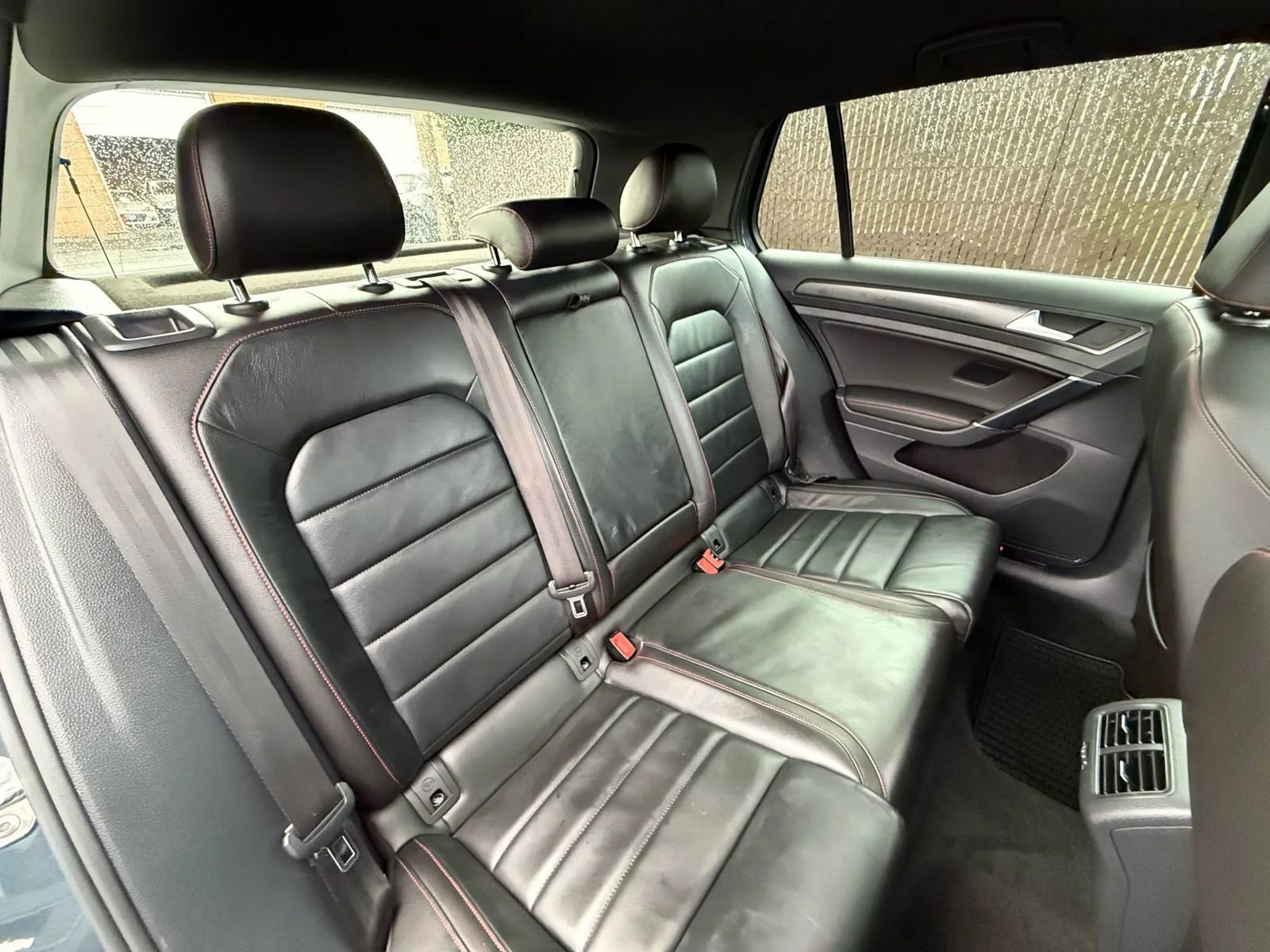 Used 2019 Volkswagen Golf 4-Door image 25