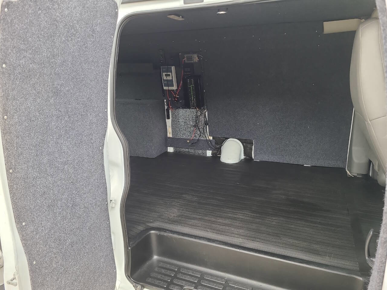 Used 2018 Chevrolet Express 2500 2500 3dr Extended Cargo Van image 22