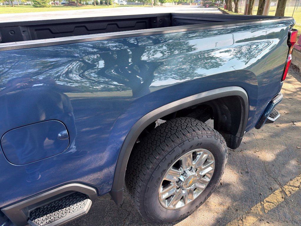 Used 2026 Chevrolet Silverado 2500 High Country w/ Technology Package AWD/4WD image 20