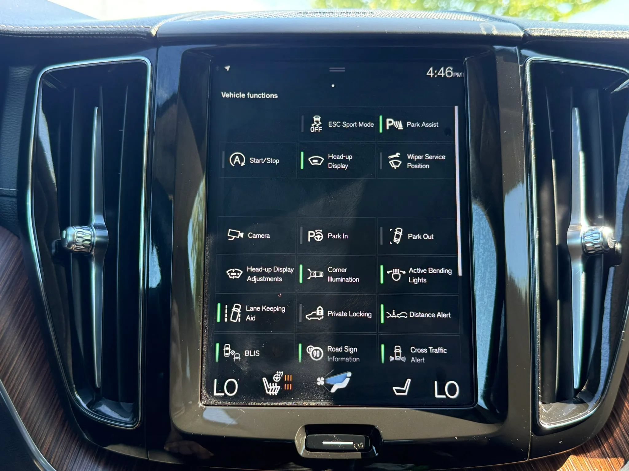 Used 2019 Volvo XC60 T6 Inscription w/ Protection Package Premier AWD/4WD image 35