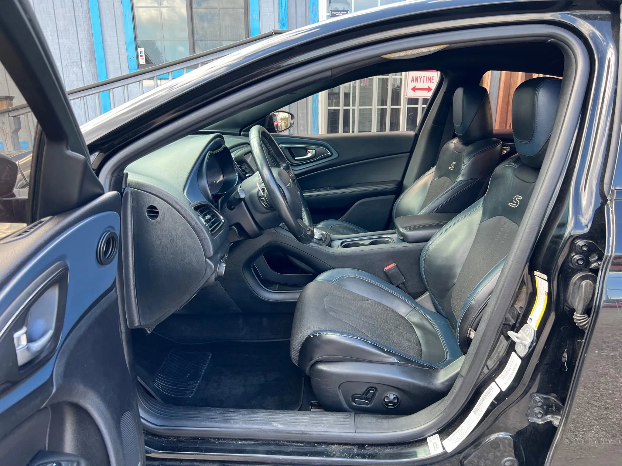 Used 2015 Chrysler 200 S w/ Navigation & Sound Group I image 10