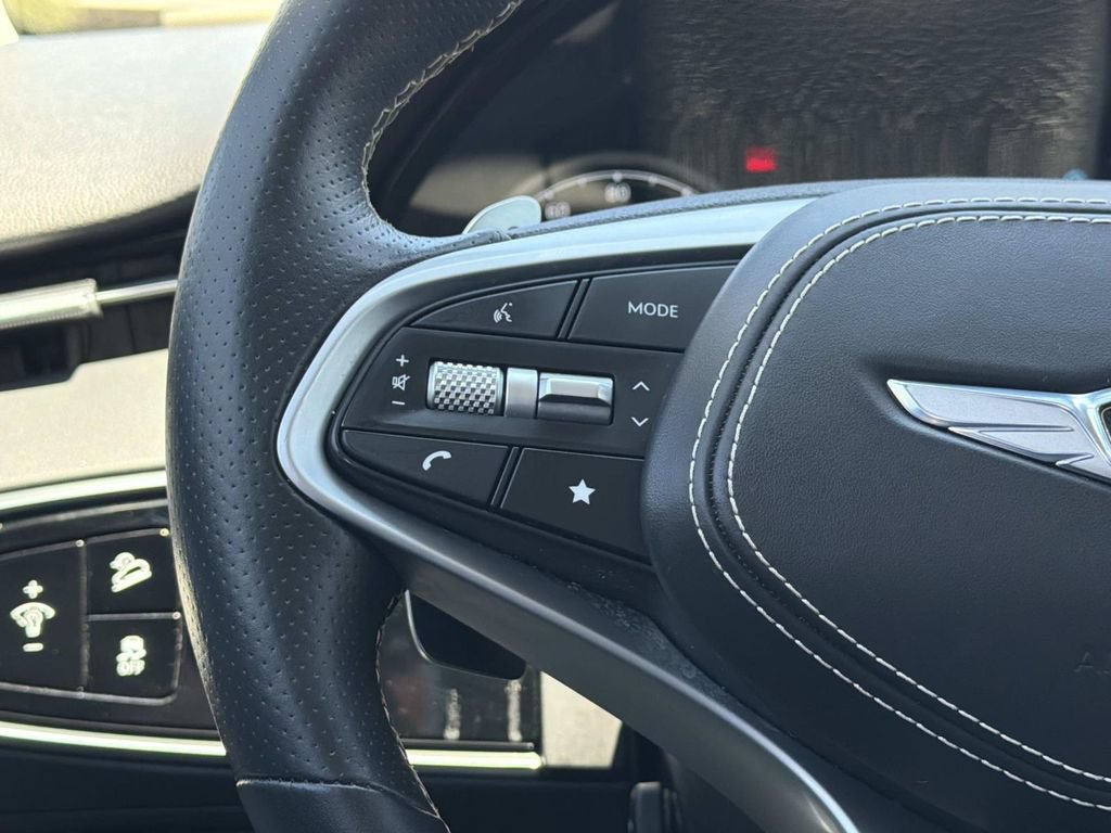 Used 2023 Genesis Electrified GV70 AWD/4WD image 14