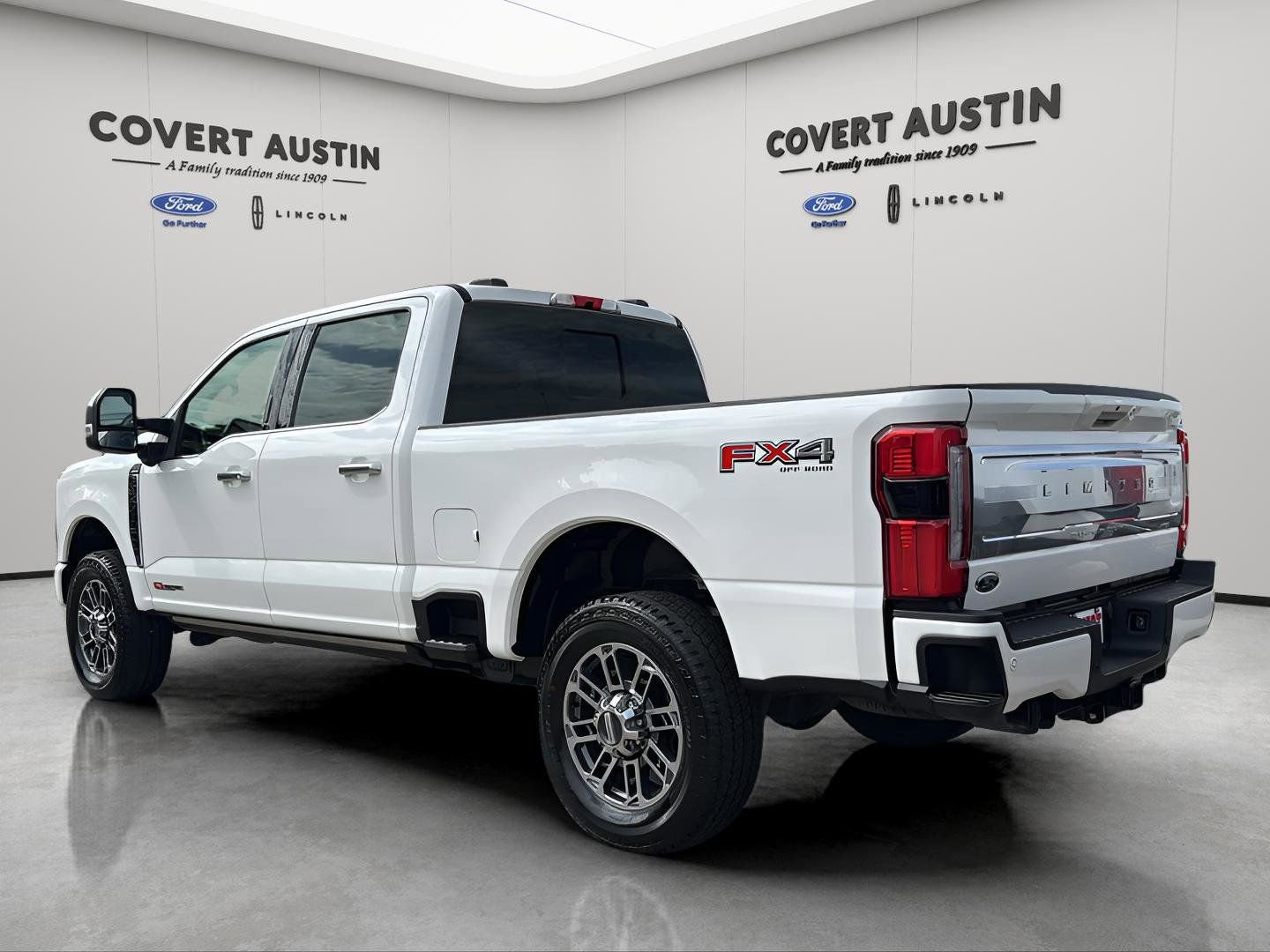 Used 2024 Ford F350 Limited w/ FX4 Off-Road Package image 3