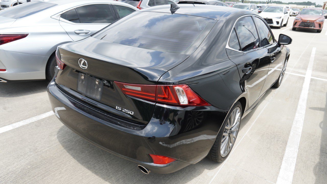 Used 2014 Lexus IS 250 w/ Navigation Package RWD image 5