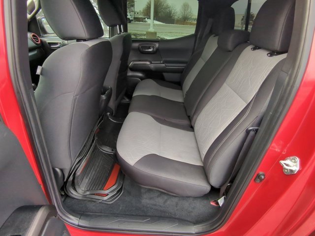 Certified 2022 Toyota Tacoma TRD Off-Road image 14