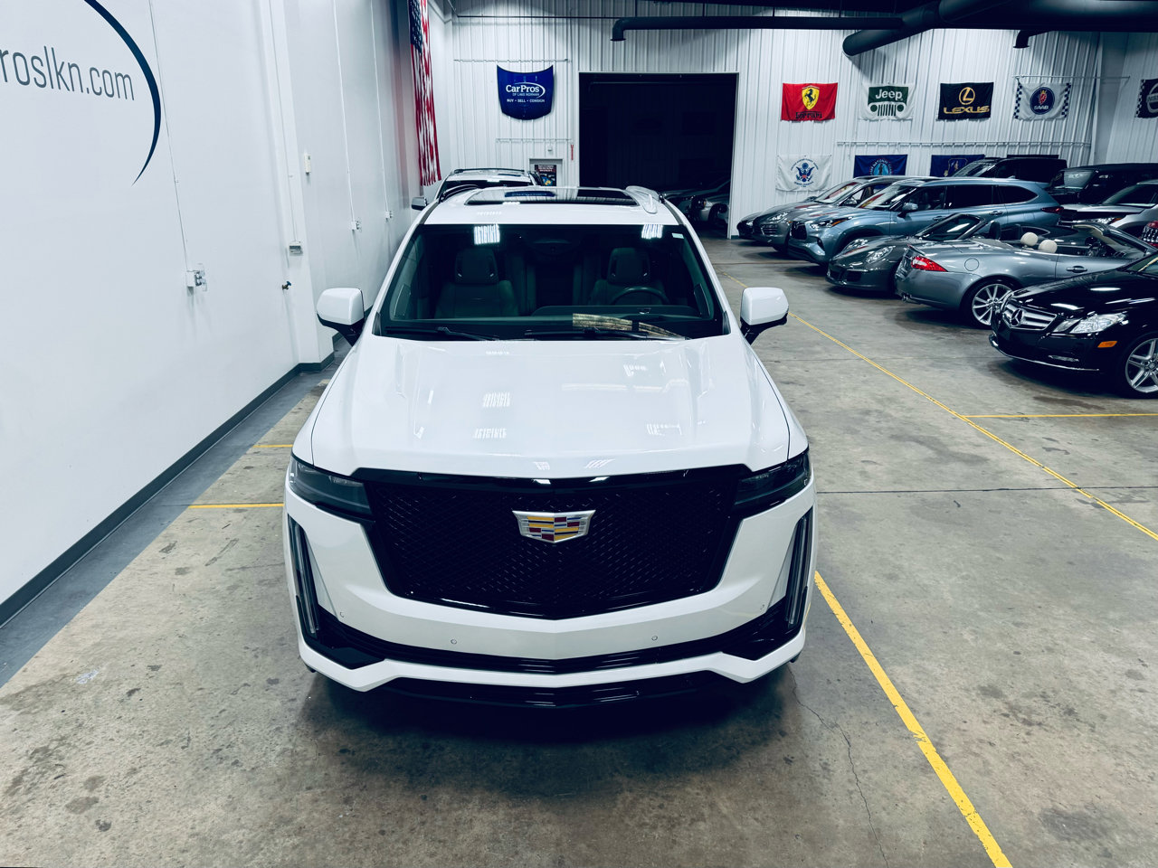 Used 2022 Cadillac Escalade Sport Platinum w/ Heavy-Duty Trailer Package image 2