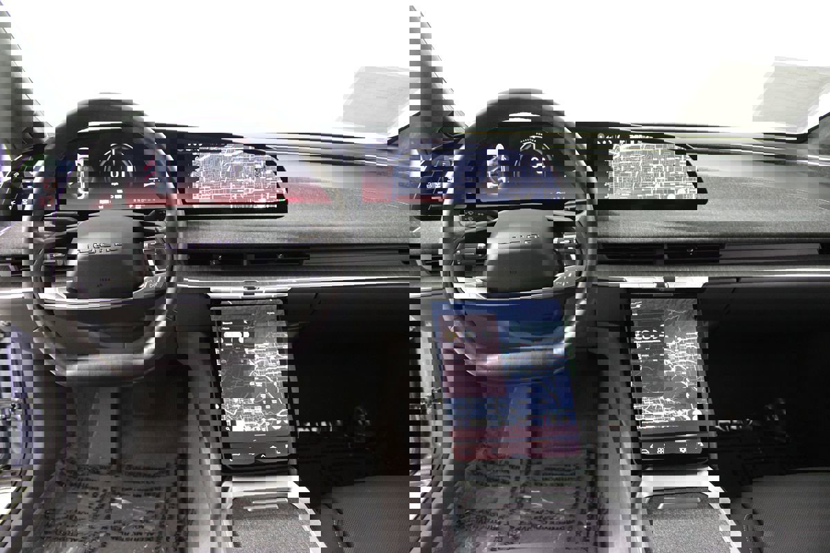 Used 2024 Lucid Air Touring image 12