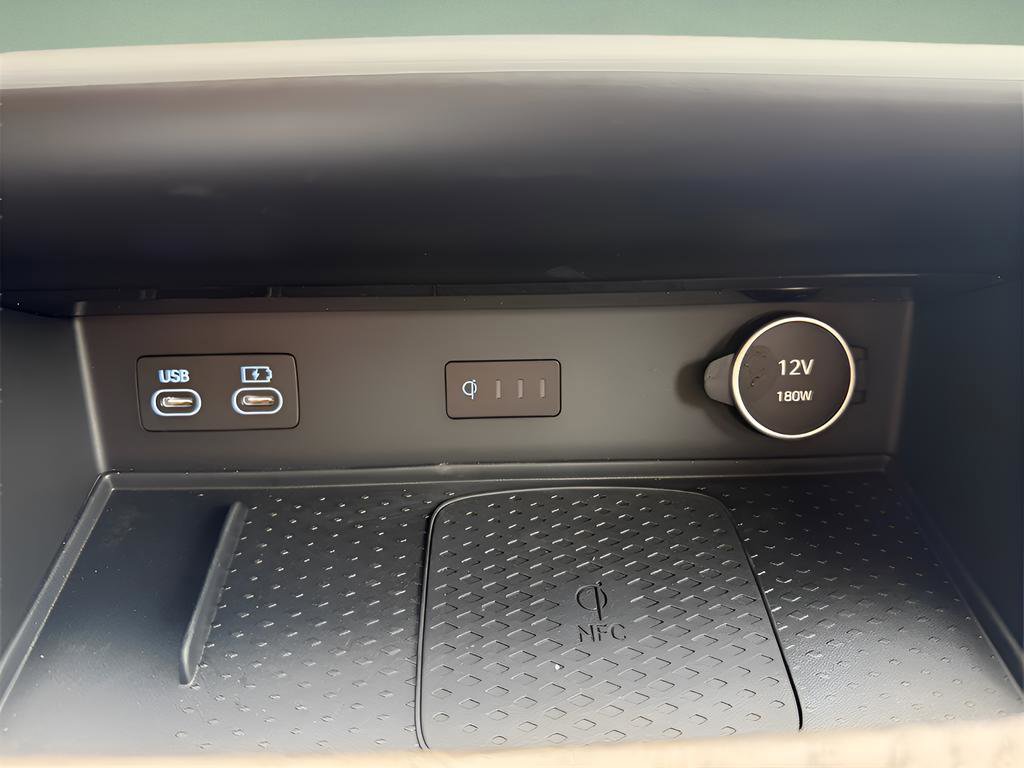 Used 2025 Genesis GV80 2.5T Prestige image 32