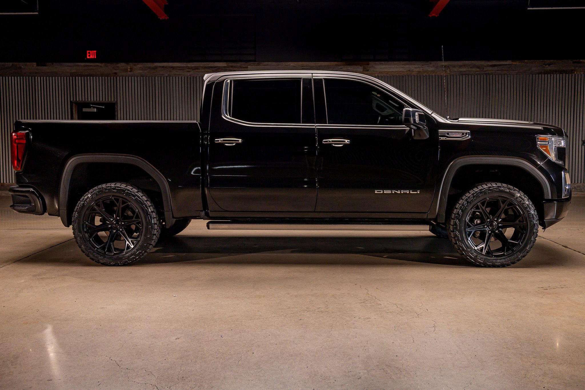 Used 2021 GMC Sierra 1500 Denali w/ Denali Premium Package image 11