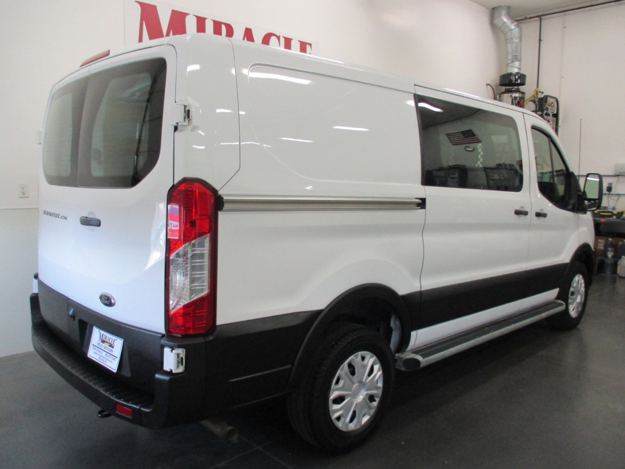 Used 2024 Ford Transit 250 Low Roof w/ Exterior Upgrade Package image 7