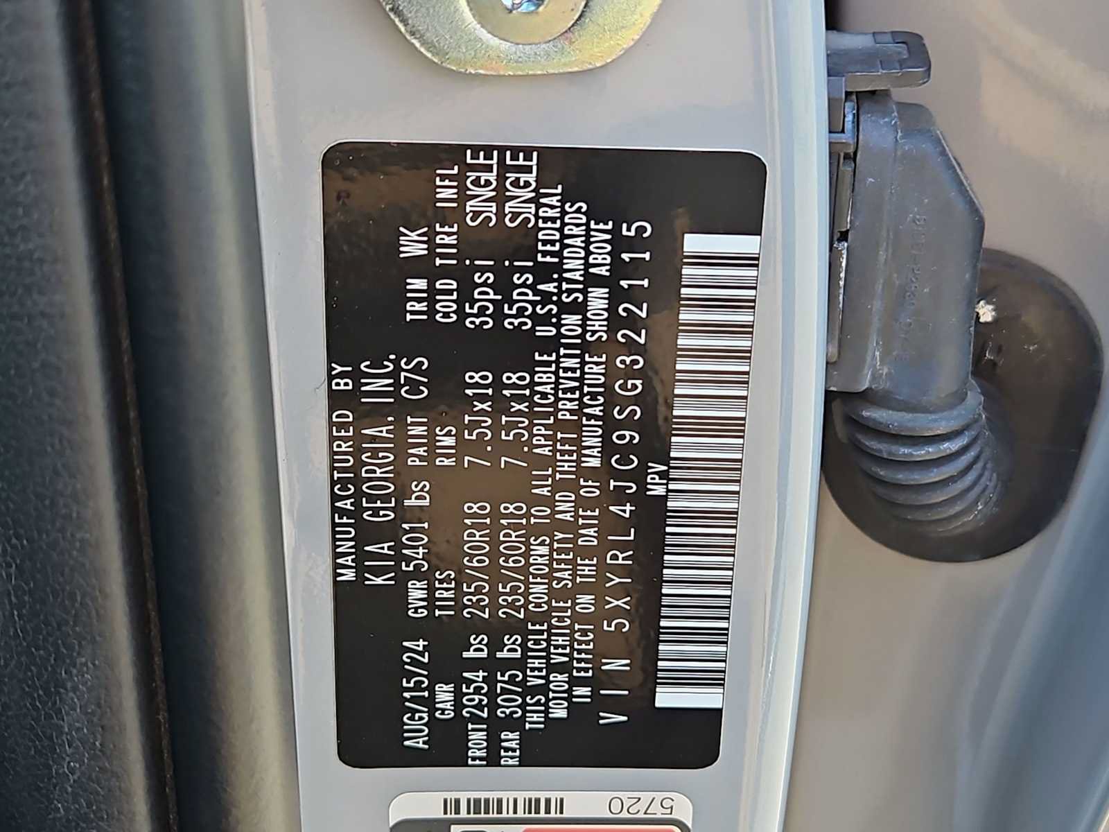 Certified 2025 Kia Sorento S FWD image 37