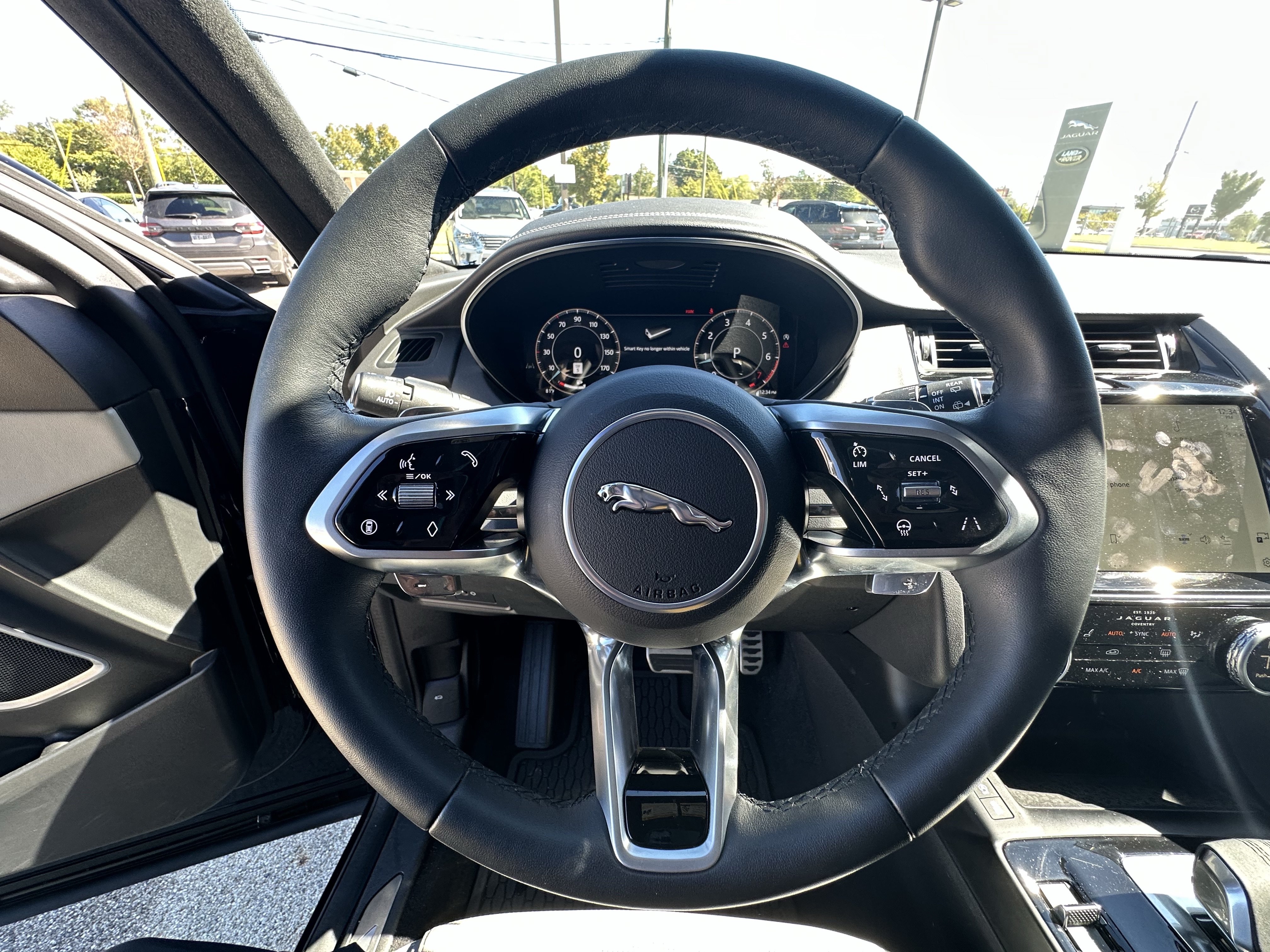 Certified 2024 Jaguar E-PACE R-Dynamic SE AWD/4WD image 20