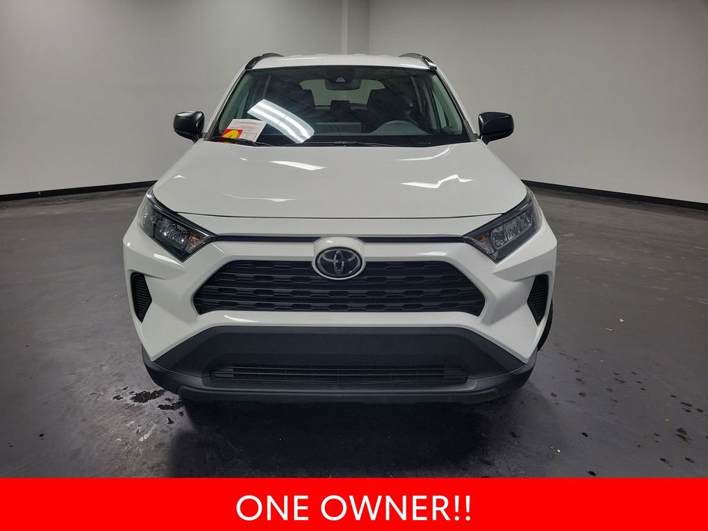 Used 2021 Toyota RAV4 LE image 3