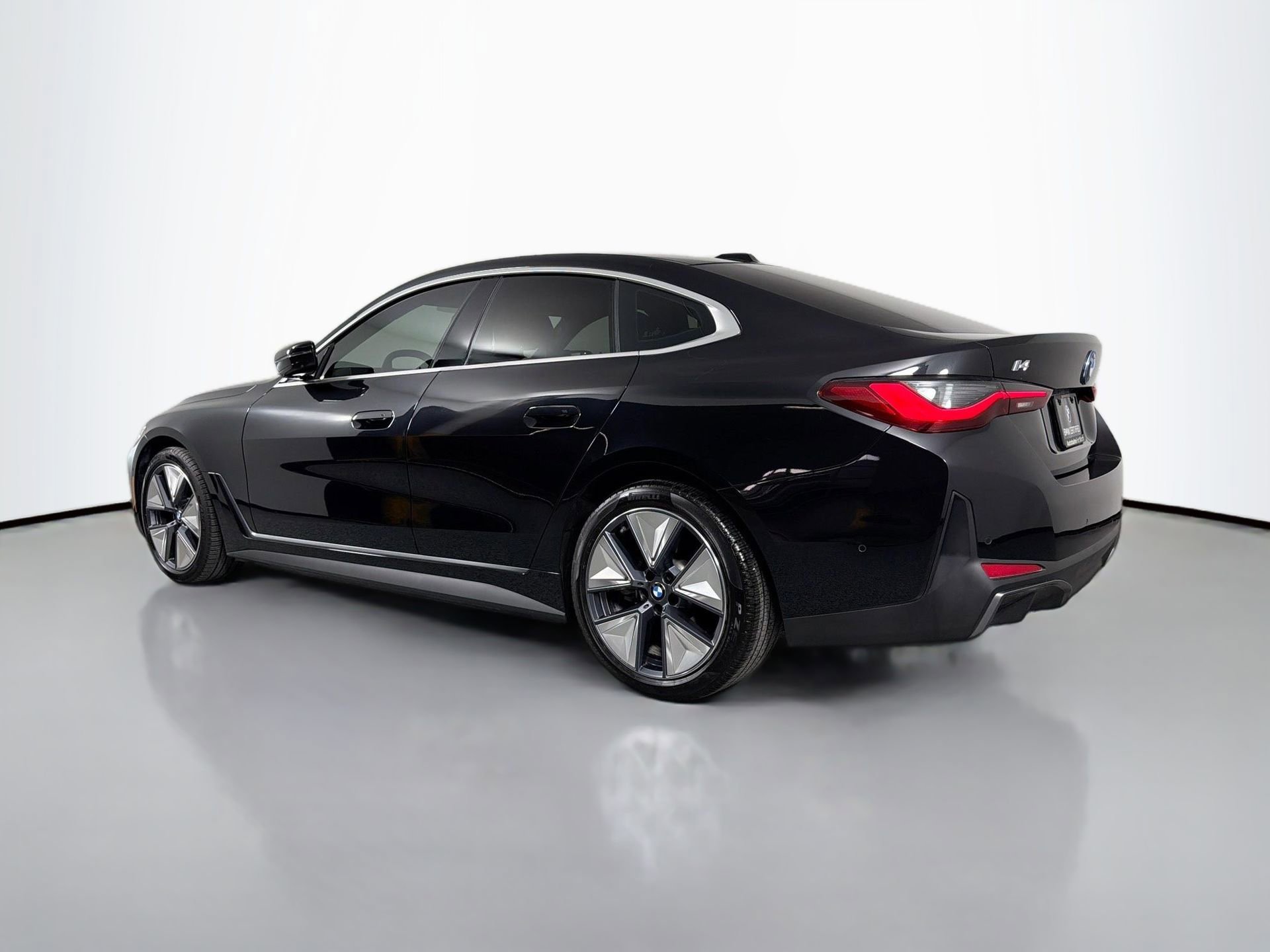 Certified 2025 BMW i4 eDrive40 w/ Premium Package image 8