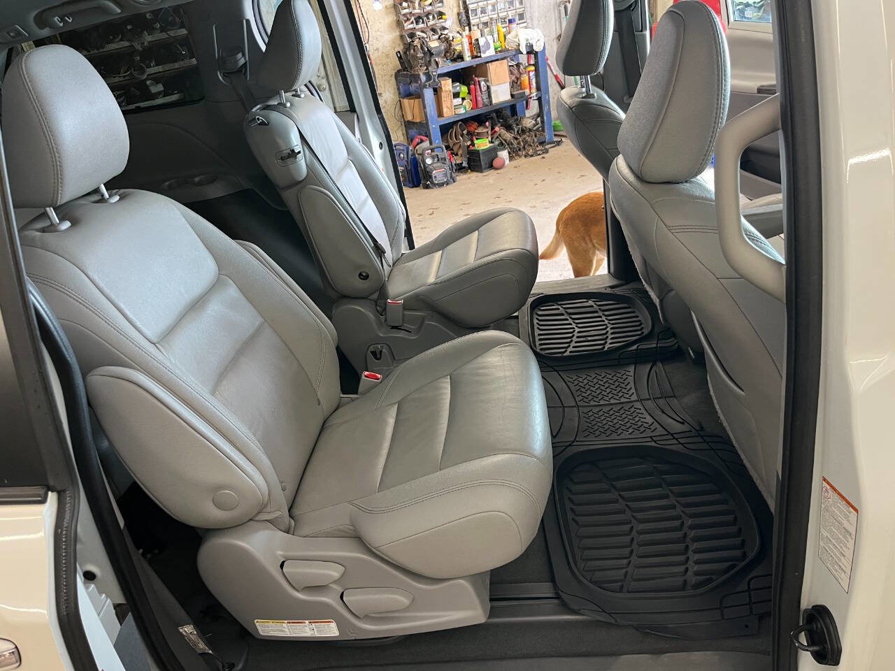 Used 2020 Toyota Sienna XLE image 6