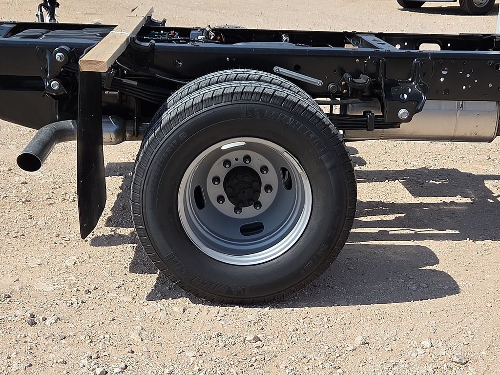 New 2026 Ford F350 XL w/ XL Chrome Package AWD/4WD image 13