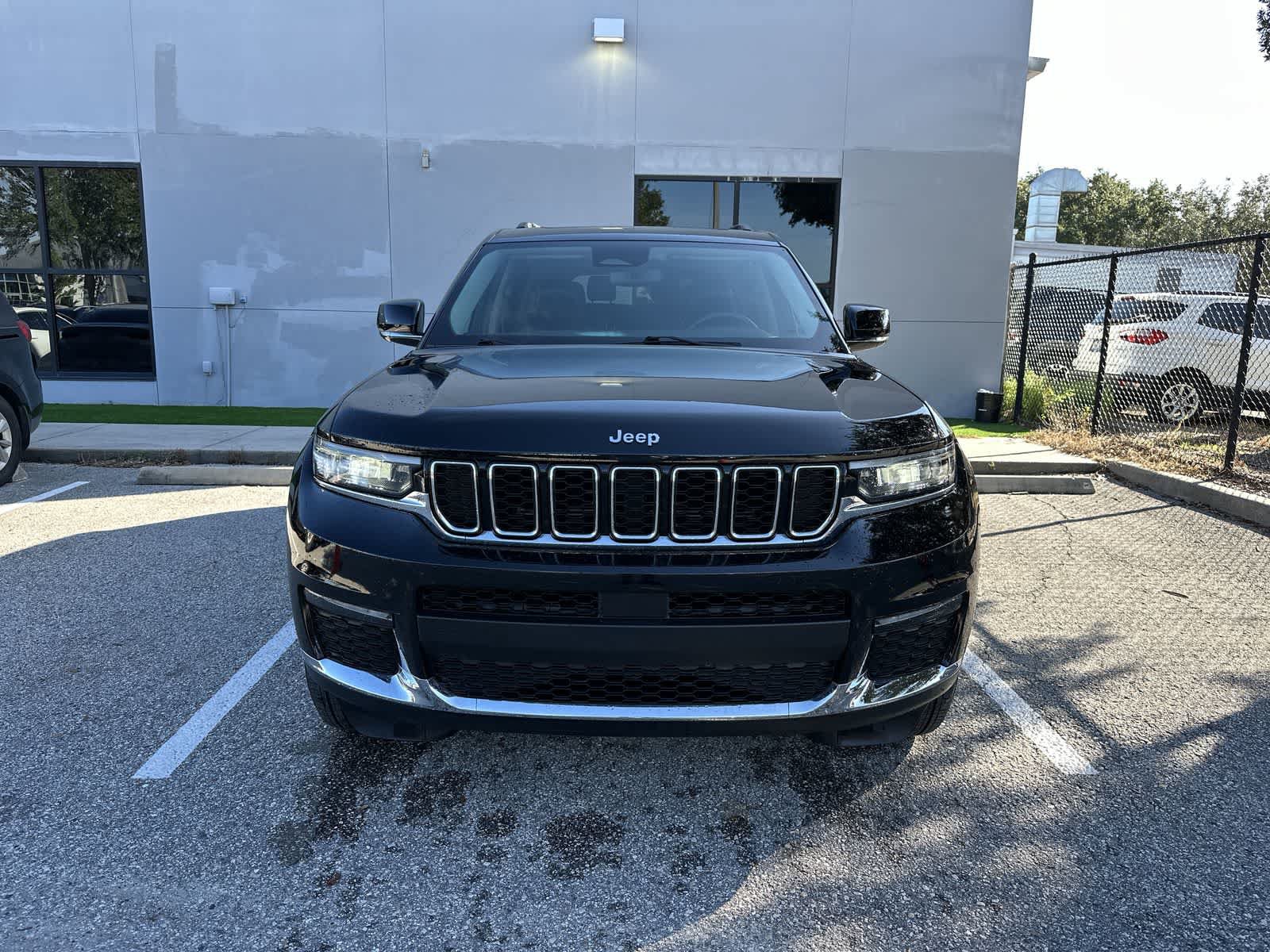 Used 2021 Jeep Grand Cherokee L Limited AWD/4WD image 12