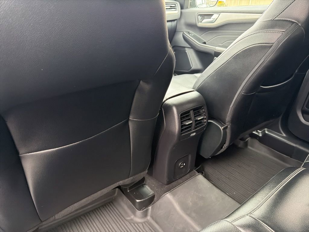 Used 2022 Ford Escape SEL image 37