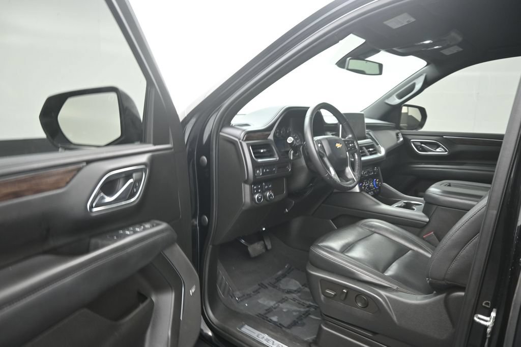 Used 2021 Chevrolet Suburban LT AWD/4WD image 10