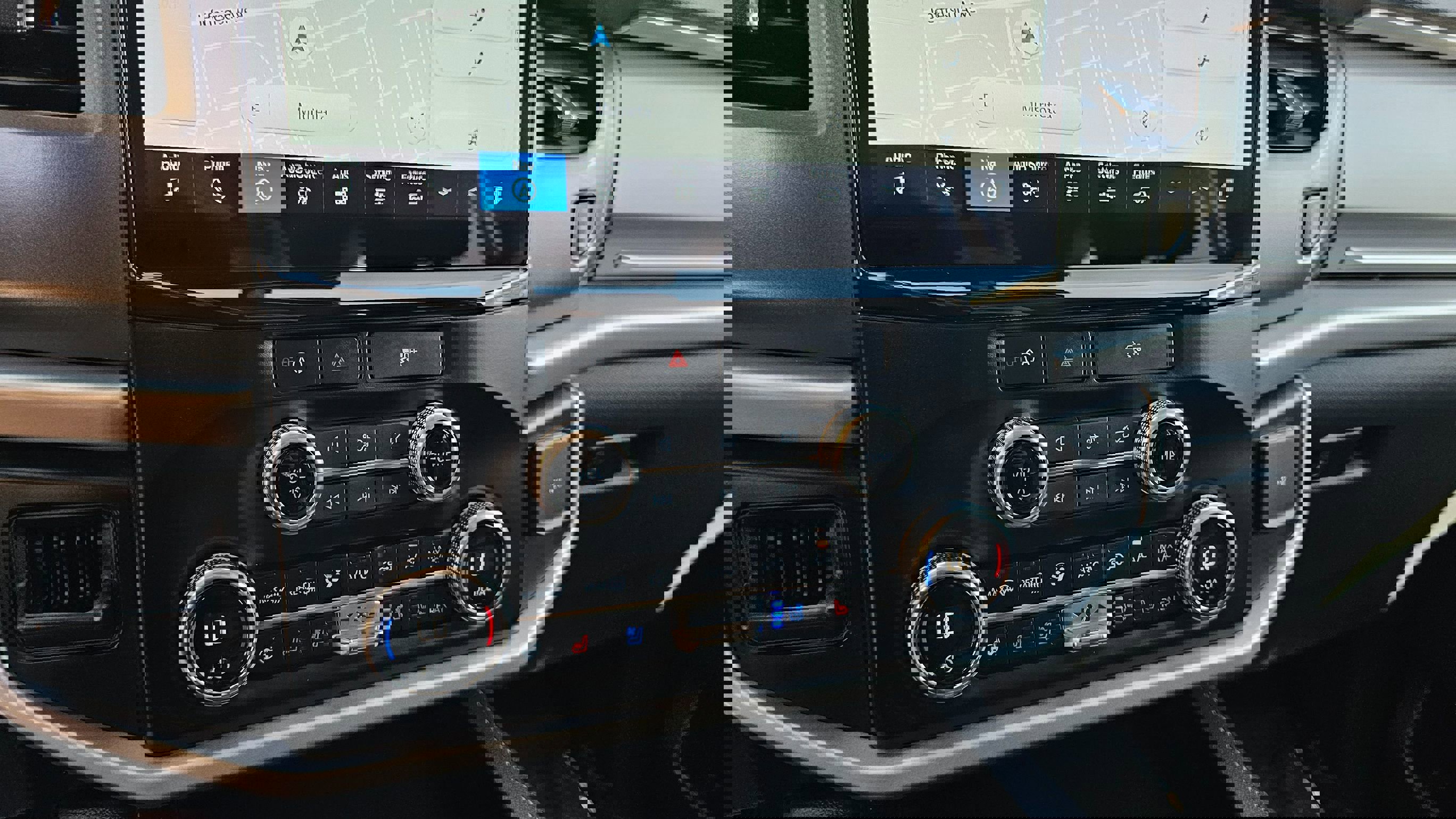 Used 2024 Ford Expedition XLT image 35