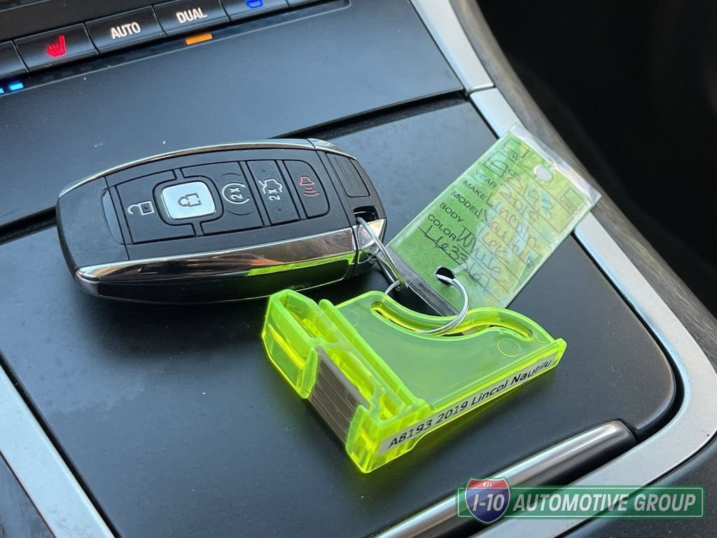 Used 2019 Lincoln Nautilus Reserve FWD image 34