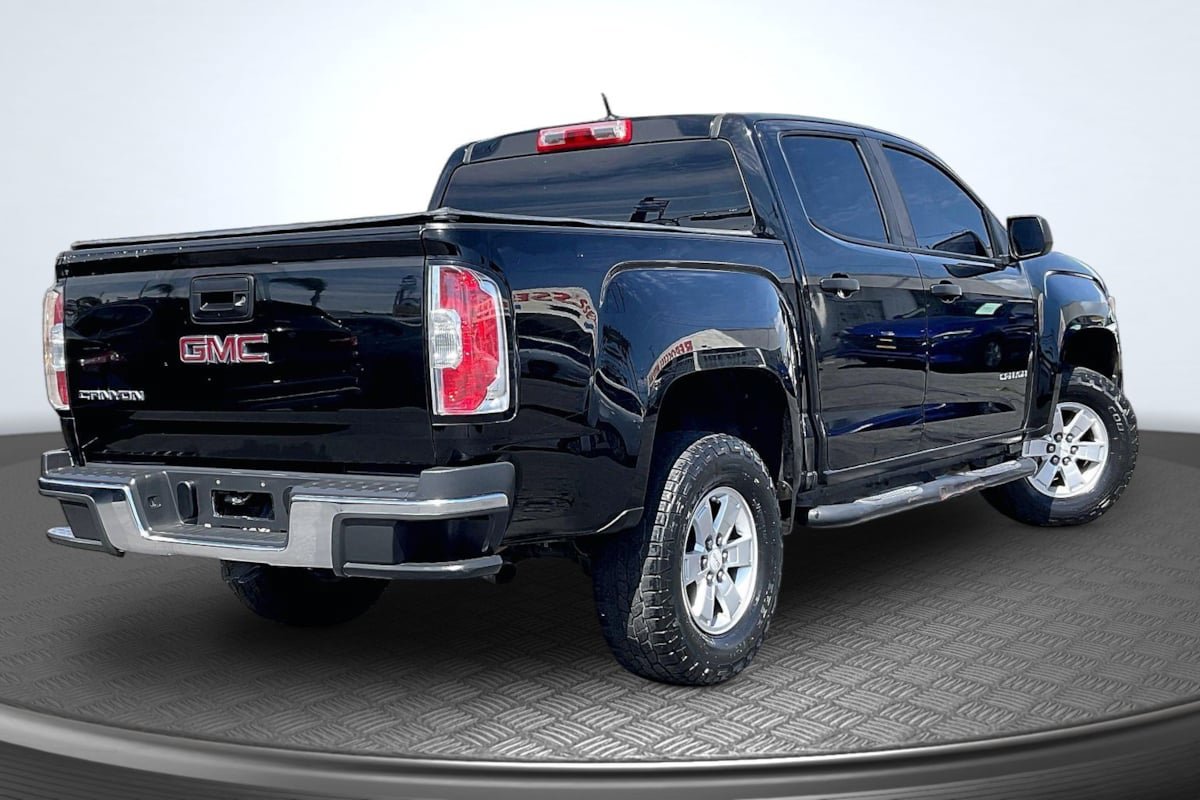 Used 2018 GMC Canyon 2WD Crew Cab w/ Convenience Package image 13