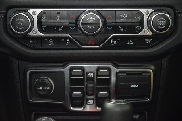 Used 2024 Jeep Wrangler Sahara w/ Safety Group image 32