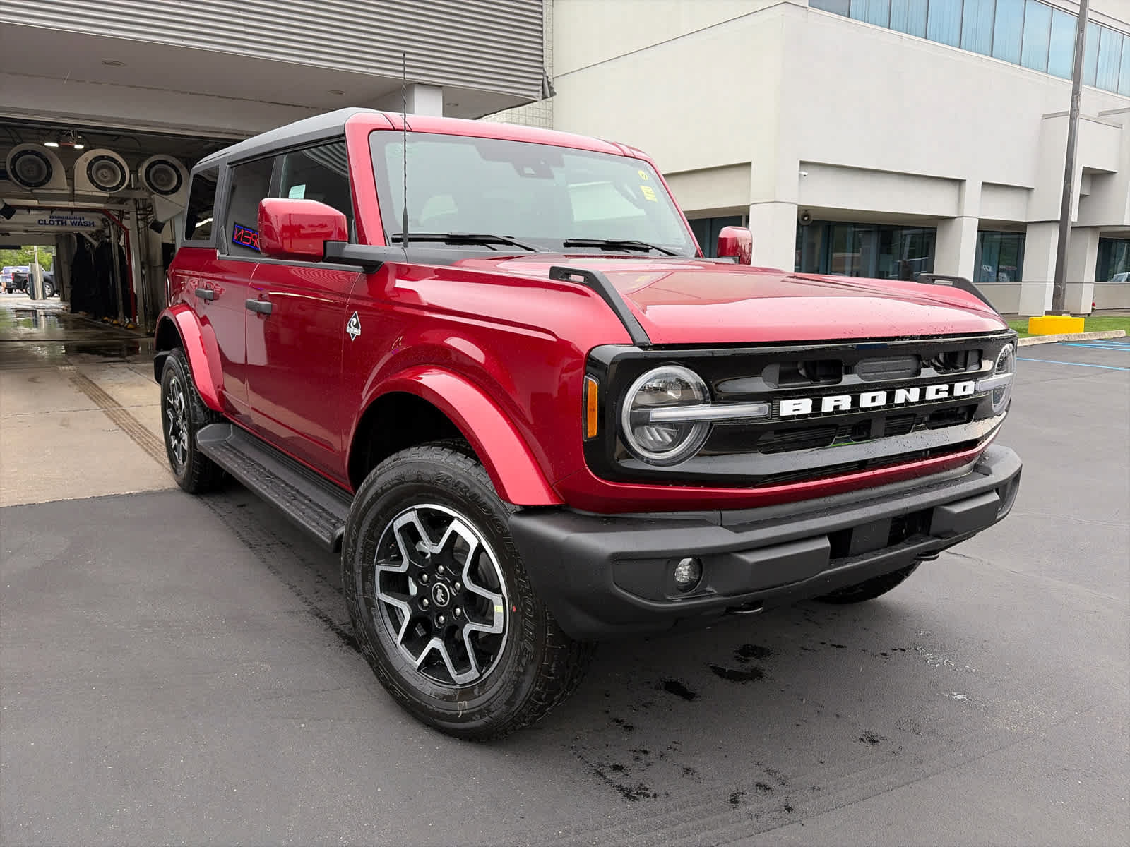 New 2026 Ford Bronco Outer Banks AWD/4WD image 2