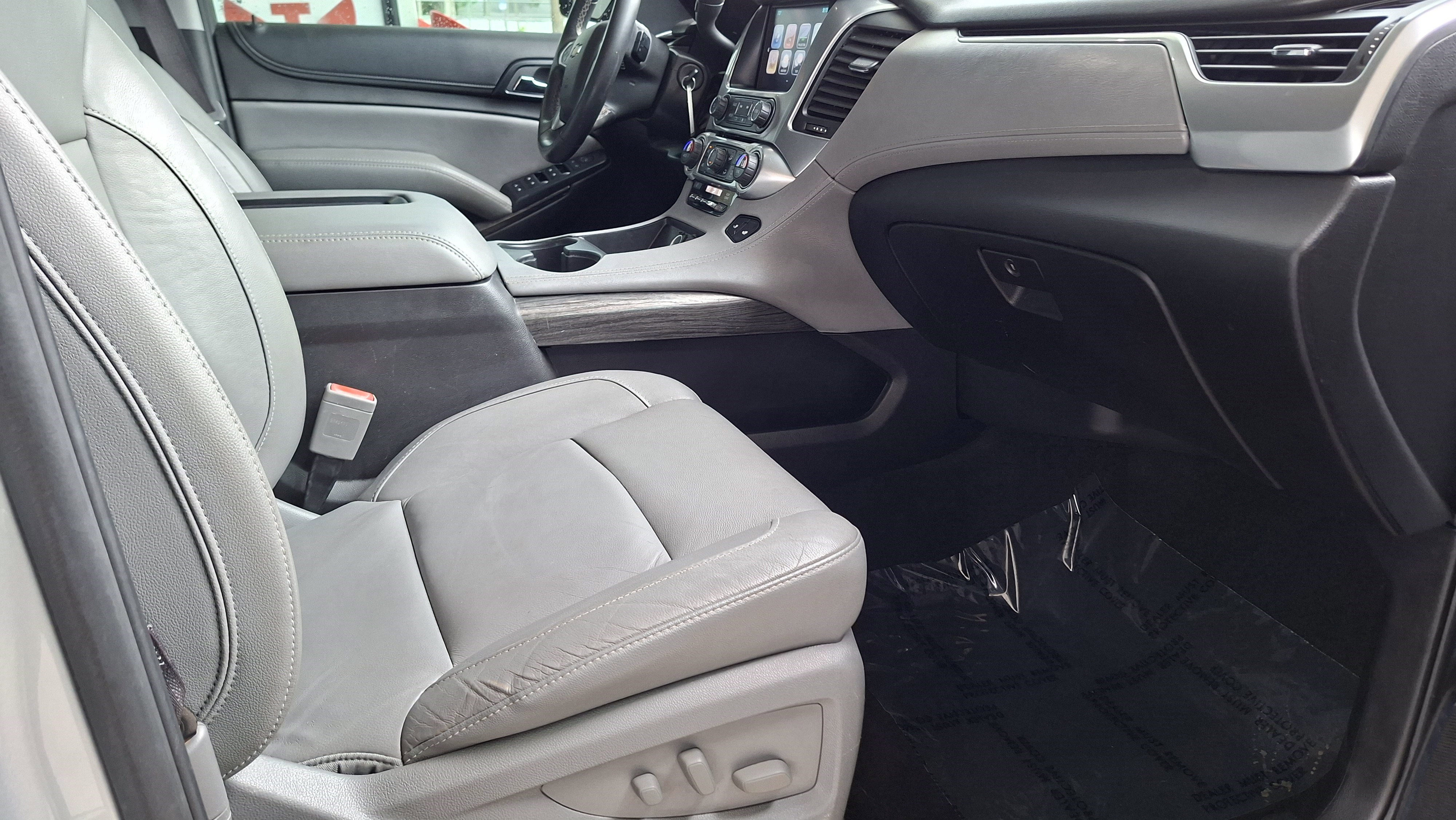 Used 2017 Chevrolet Tahoe LT image 24