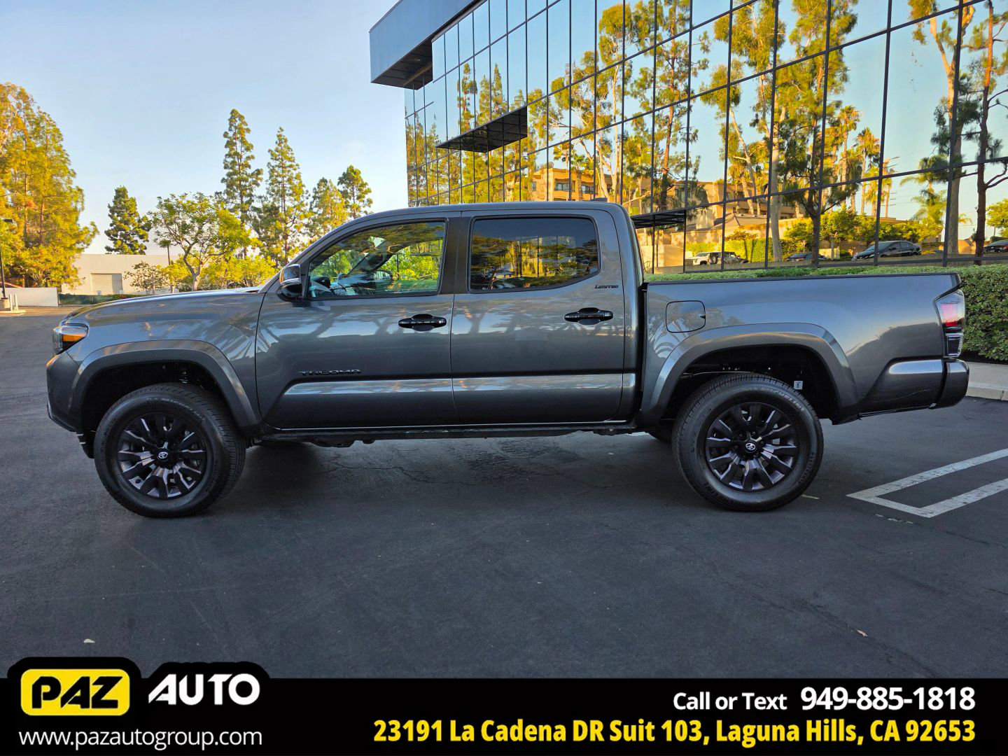Used 2022 Toyota Tacoma Limited image 2