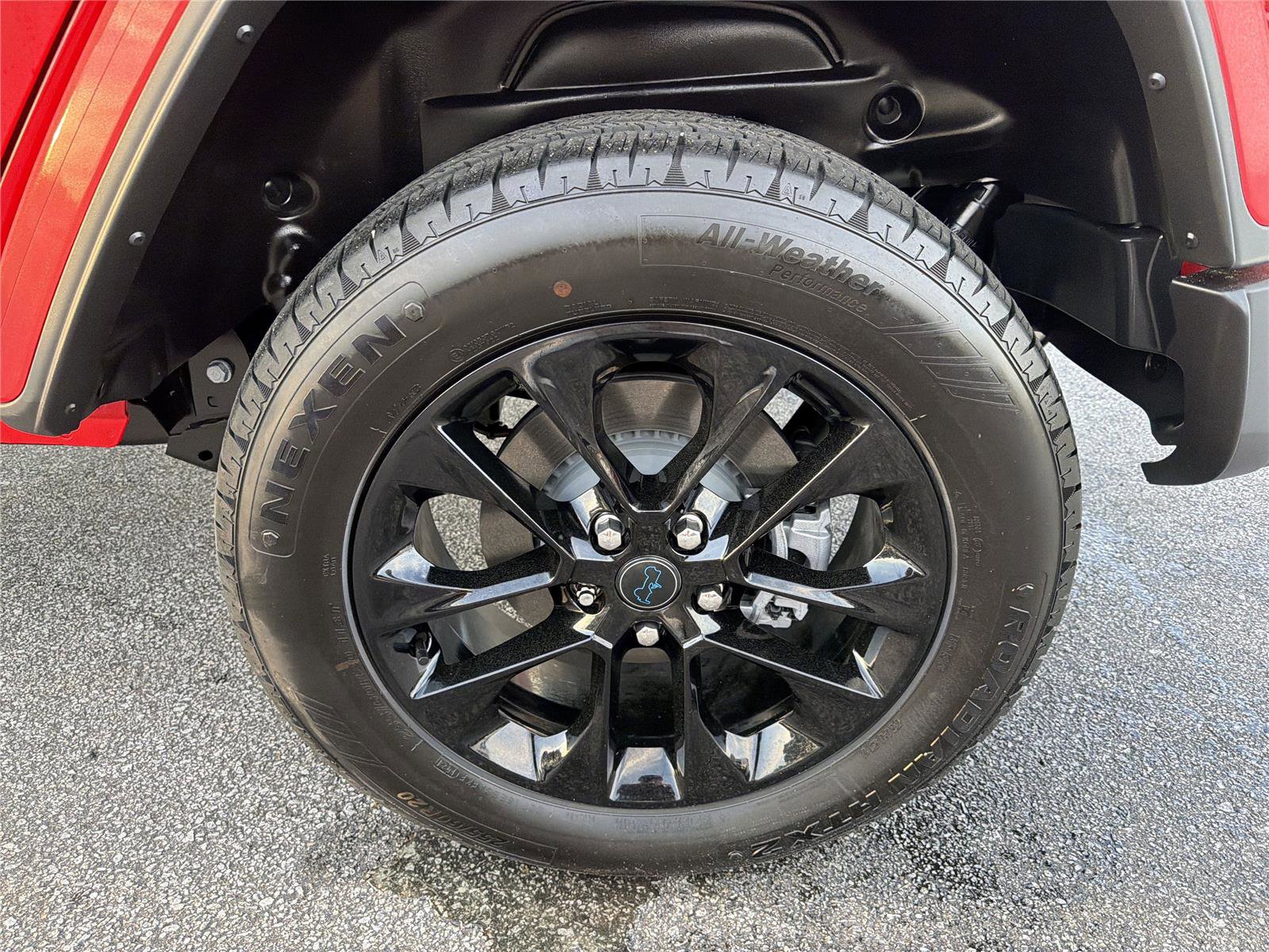 Used 2025 Jeep Wrangler Sahara w/ Safety Group image 19