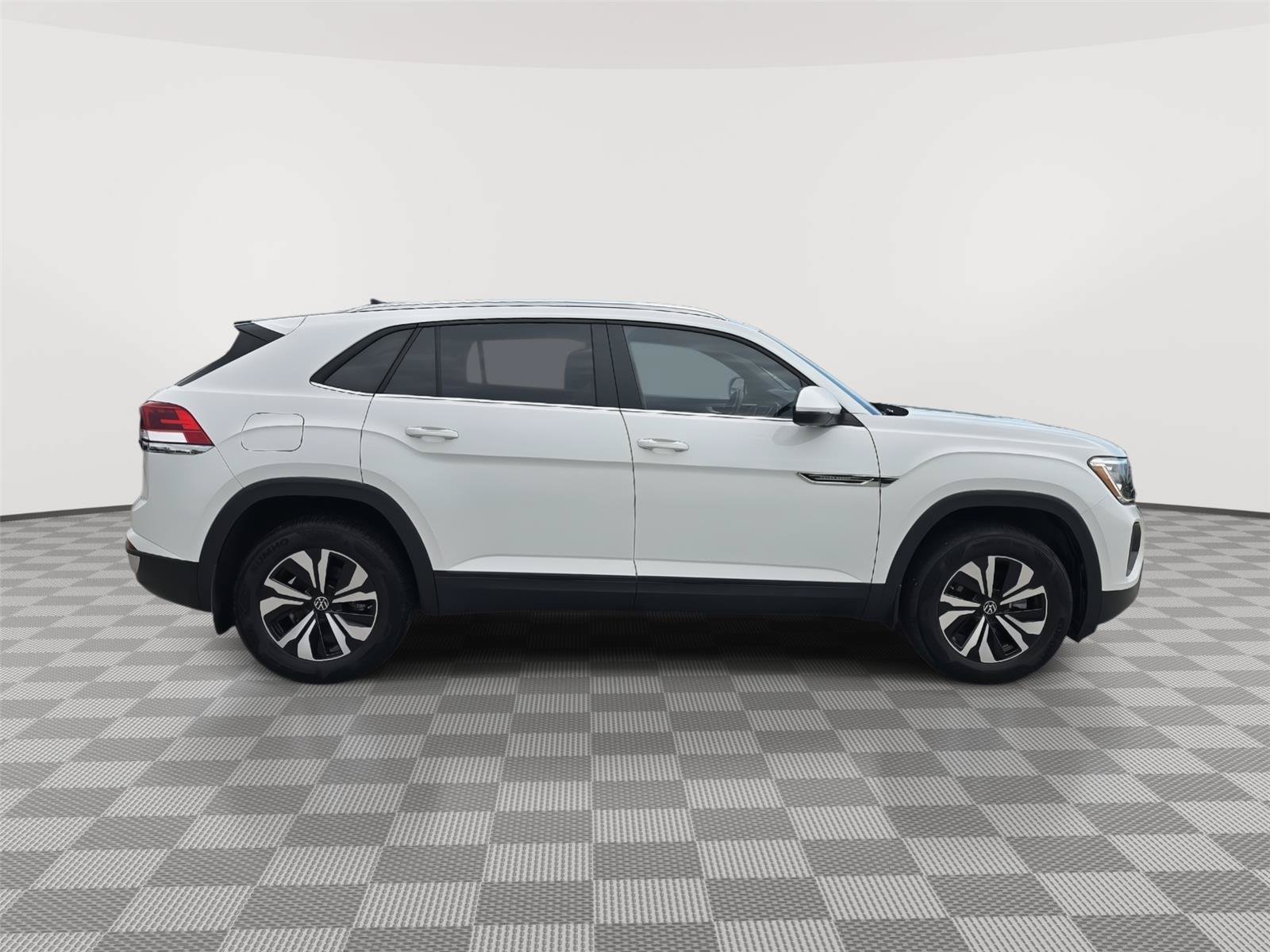 Certified 2025 Volkswagen Atlas Cross Sport SE AWD/4WD image 20