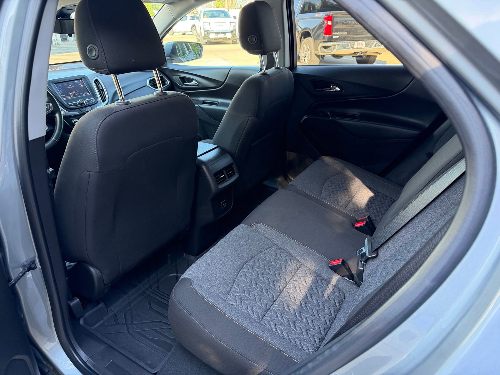 Used 2024 Chevrolet Equinox LT w/ LPO, Floor Liner Package FWD image 5