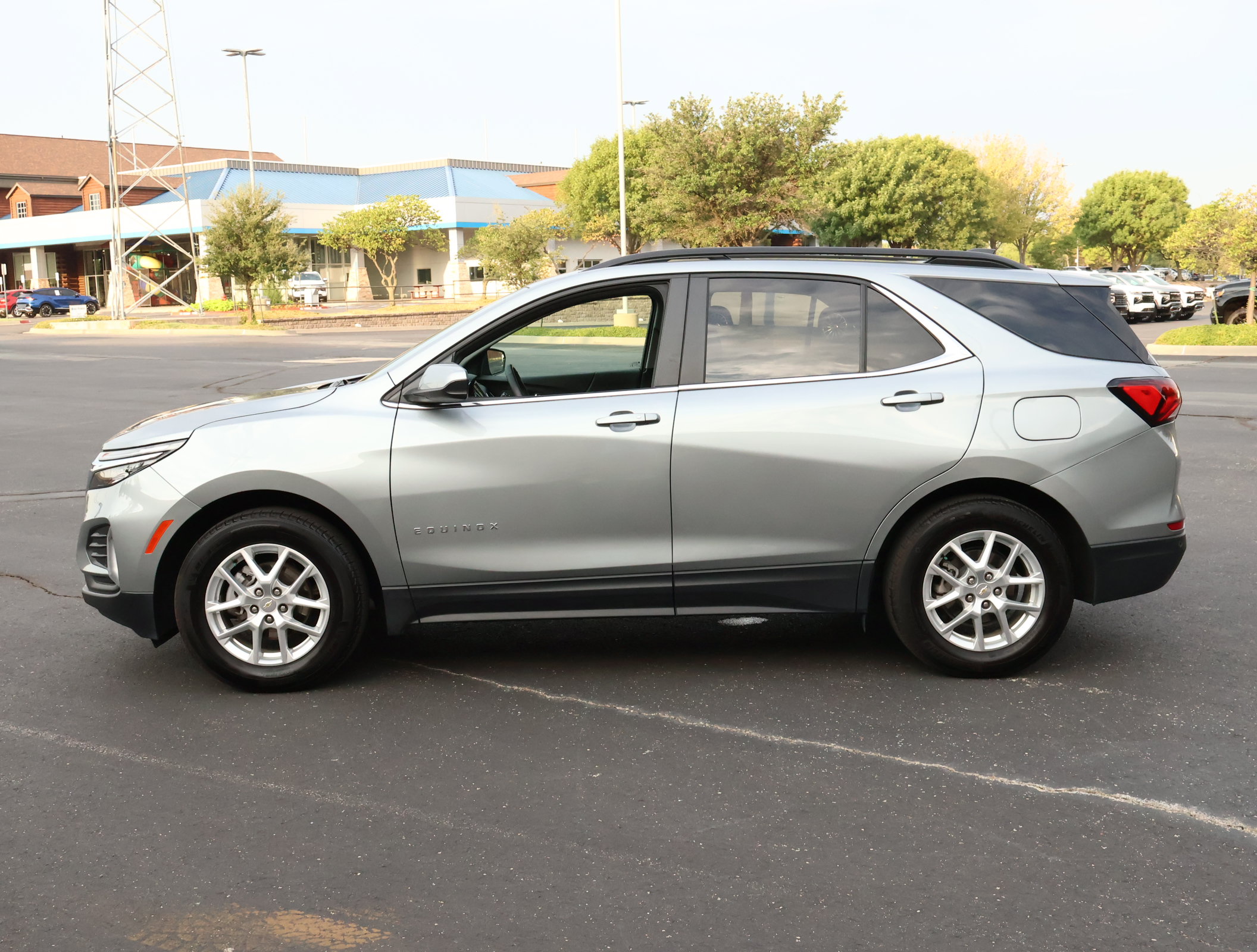 Used 2024 Chevrolet Equinox LT w/ LPO, Floor Liner Package FWD image 32