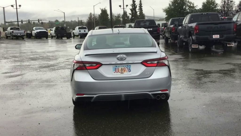 Used 2022 Toyota Camry SE image 7