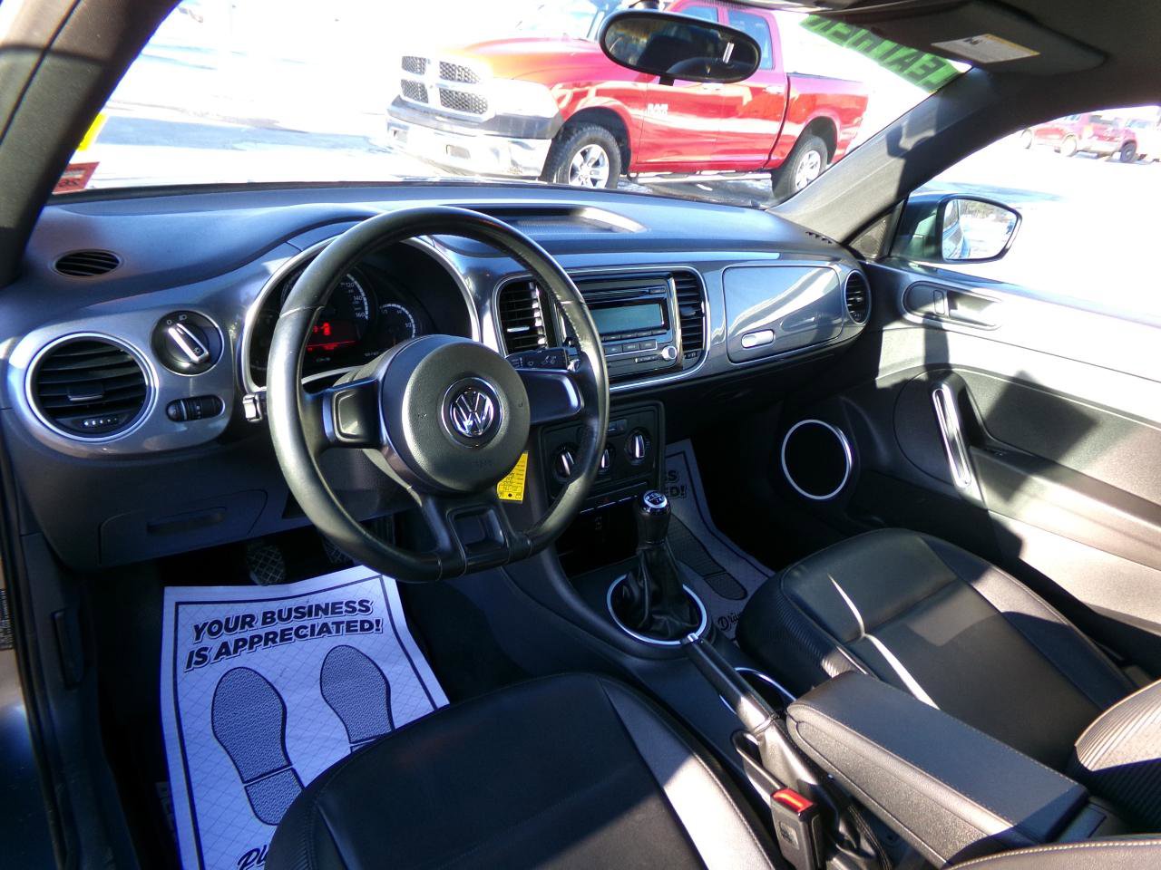 Used 2013 Volkswagen Beetle 2.5 image 9