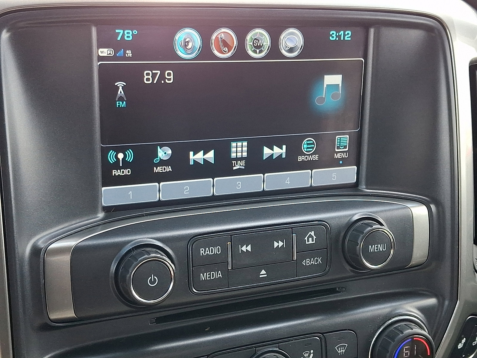Used 2018 Chevrolet Silverado 1500 LT w/ All Star Edition AWD/4WD image 16