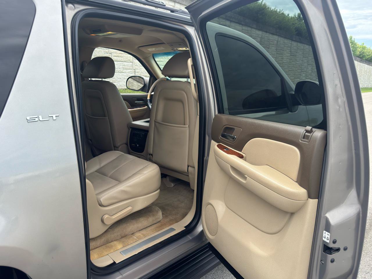 Used 2007 GMC Yukon XL SLT w/ SLT Preferred Equipment Group RWD image 29