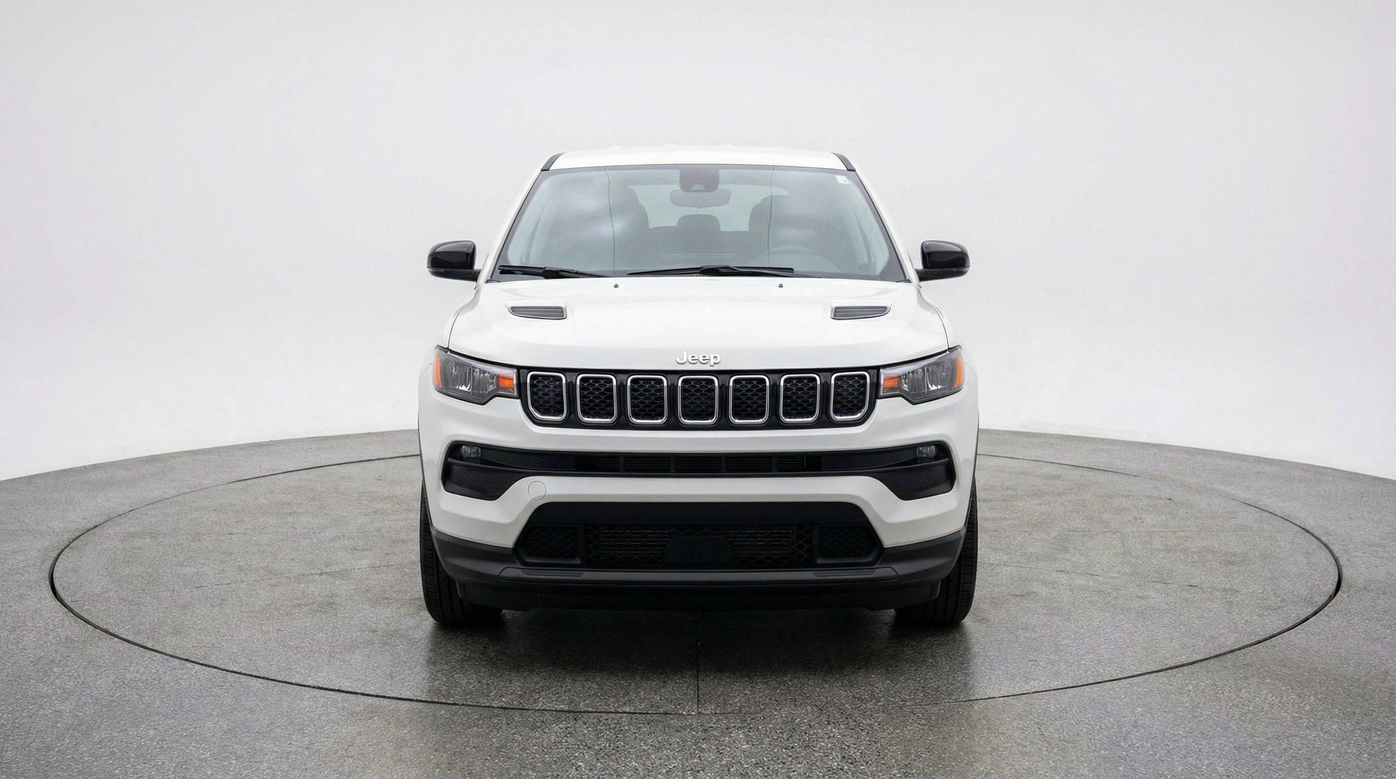 Used 2025 Jeep Compass Latitude image 2