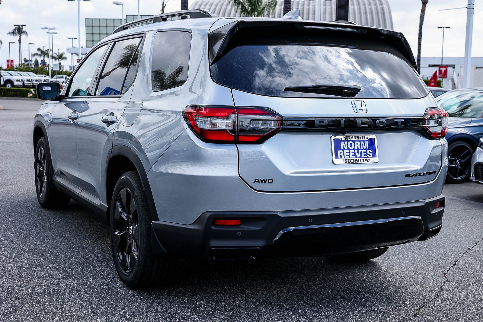New 2026 Honda Pilot Black Edition image 4