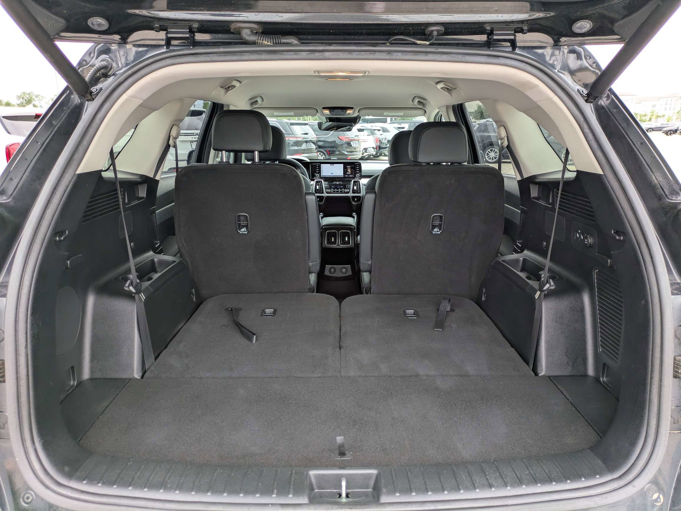 Certified 2022 Kia Sorento EX FWD image 13