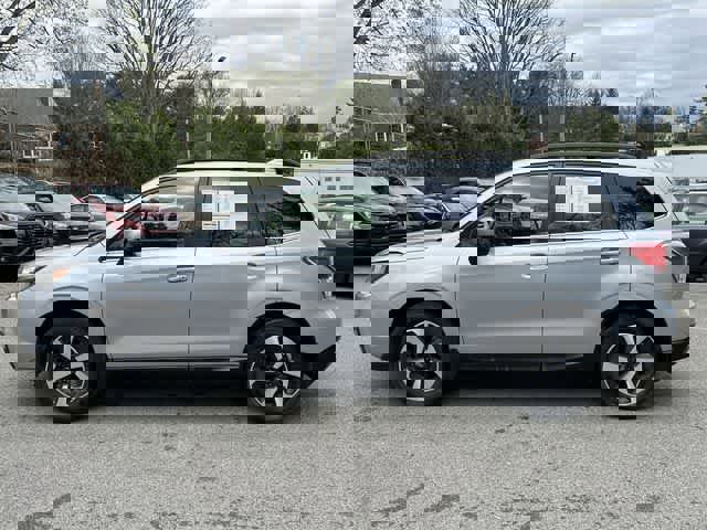 Used 2017 Subaru Forester 2.5i Limited image 2