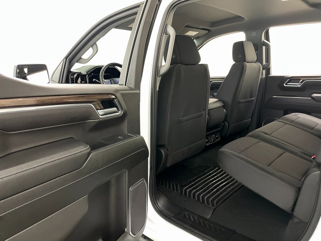 Certified 2025 Chevrolet Silverado 1500 LT image 40