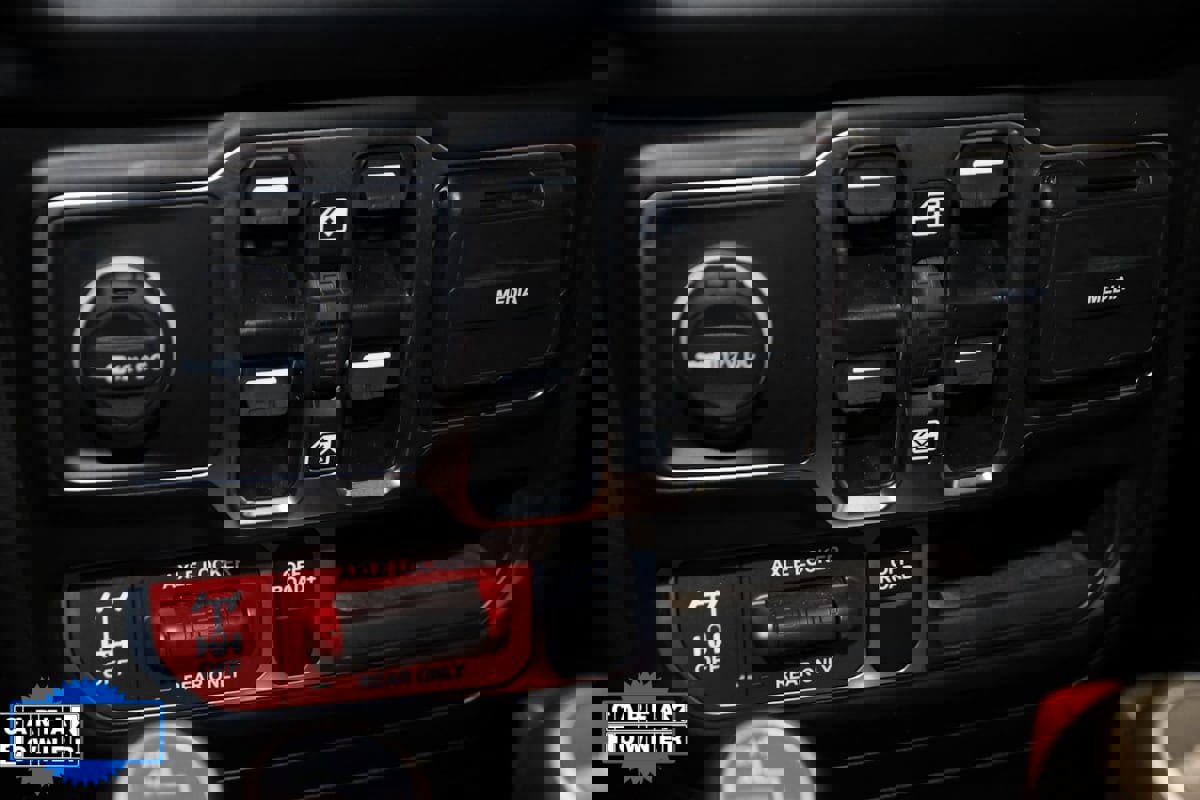 Used 2023 Jeep Gladiator Mojave w/ Cold Weather Group image 27