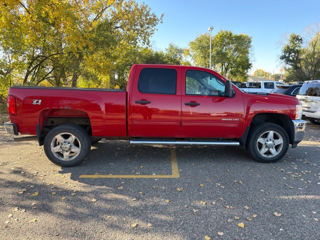 Used 2011 Chevrolet Silverado 2500 LT w/ Interior Plus Package AWD/4WD image 9