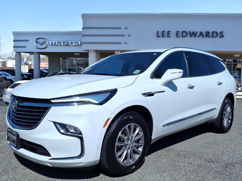 Used 2024 Buick Enclave Premium image 1